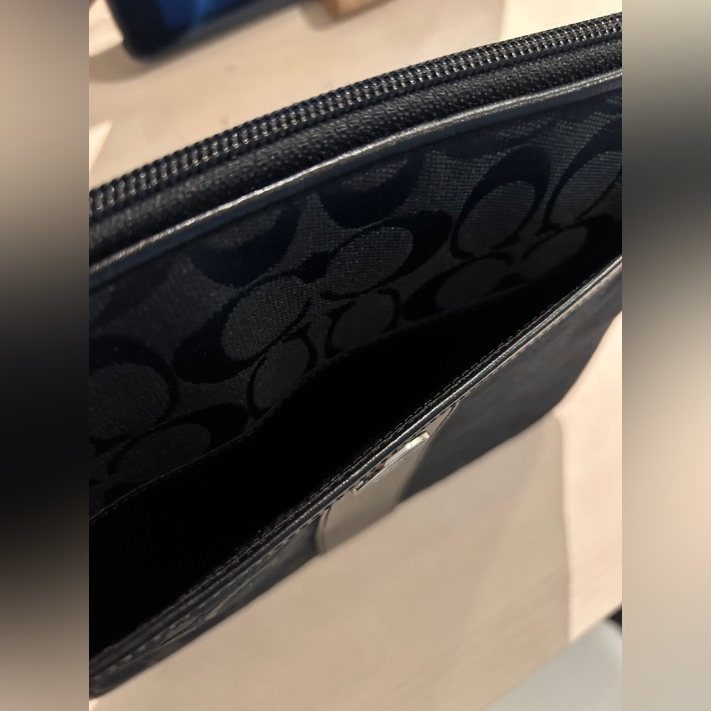 Coach IPad Case - Picture 3 of 8